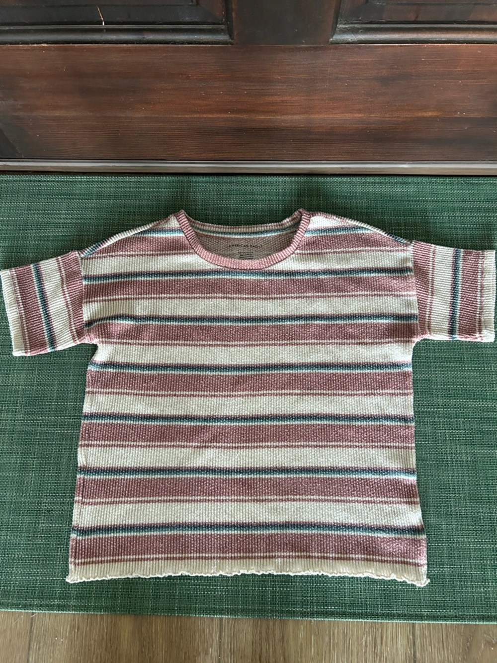 American Eagle Tee XS